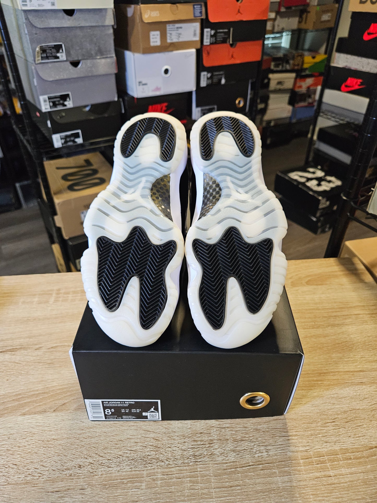 Size 8.5 - AJ 11 Retro Mid Gratitude / Defining Moments