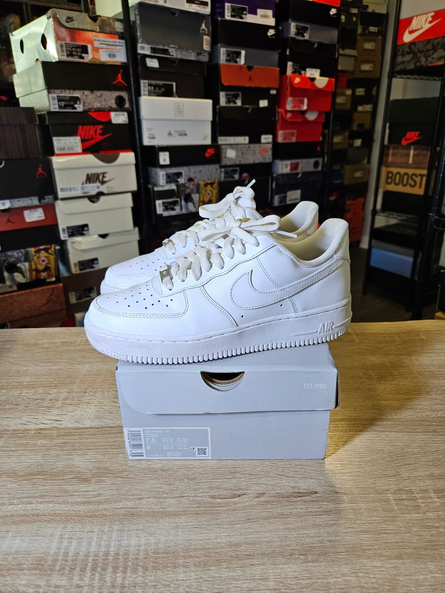 Size 7.5 - Air Force 1 Low '07 White
