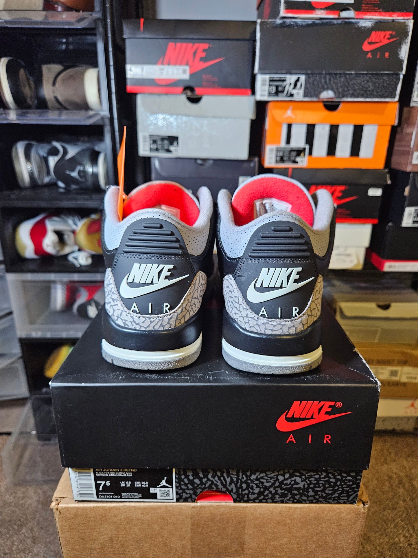 Size 7.5 - AJ 3 Retro OG 2024 Black Cement