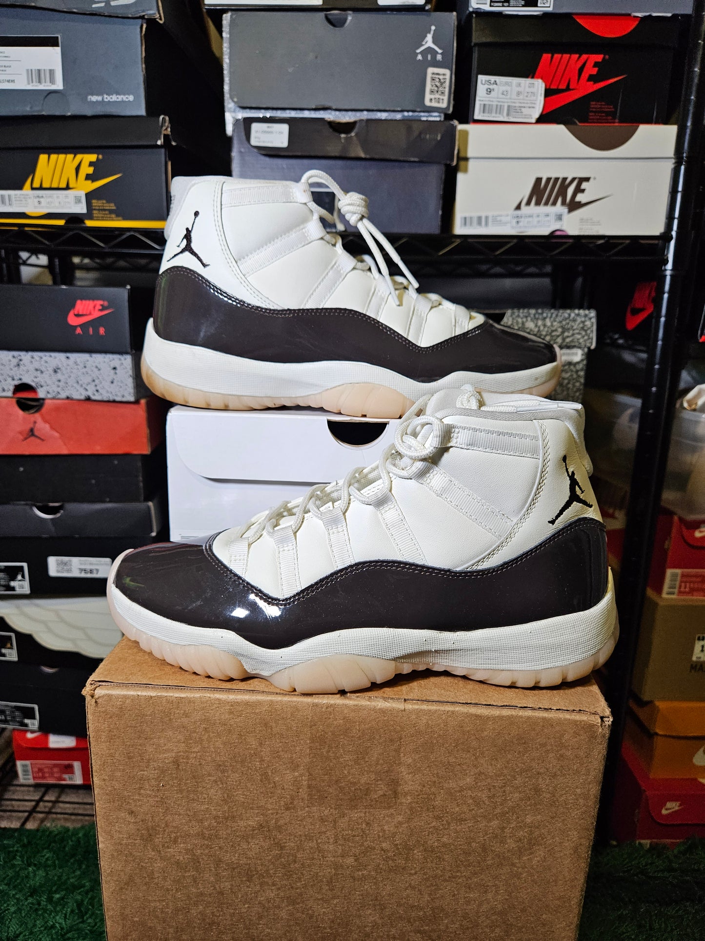 Size 11.5W/10M - Jordan 11 Retro Mid Neapolitan