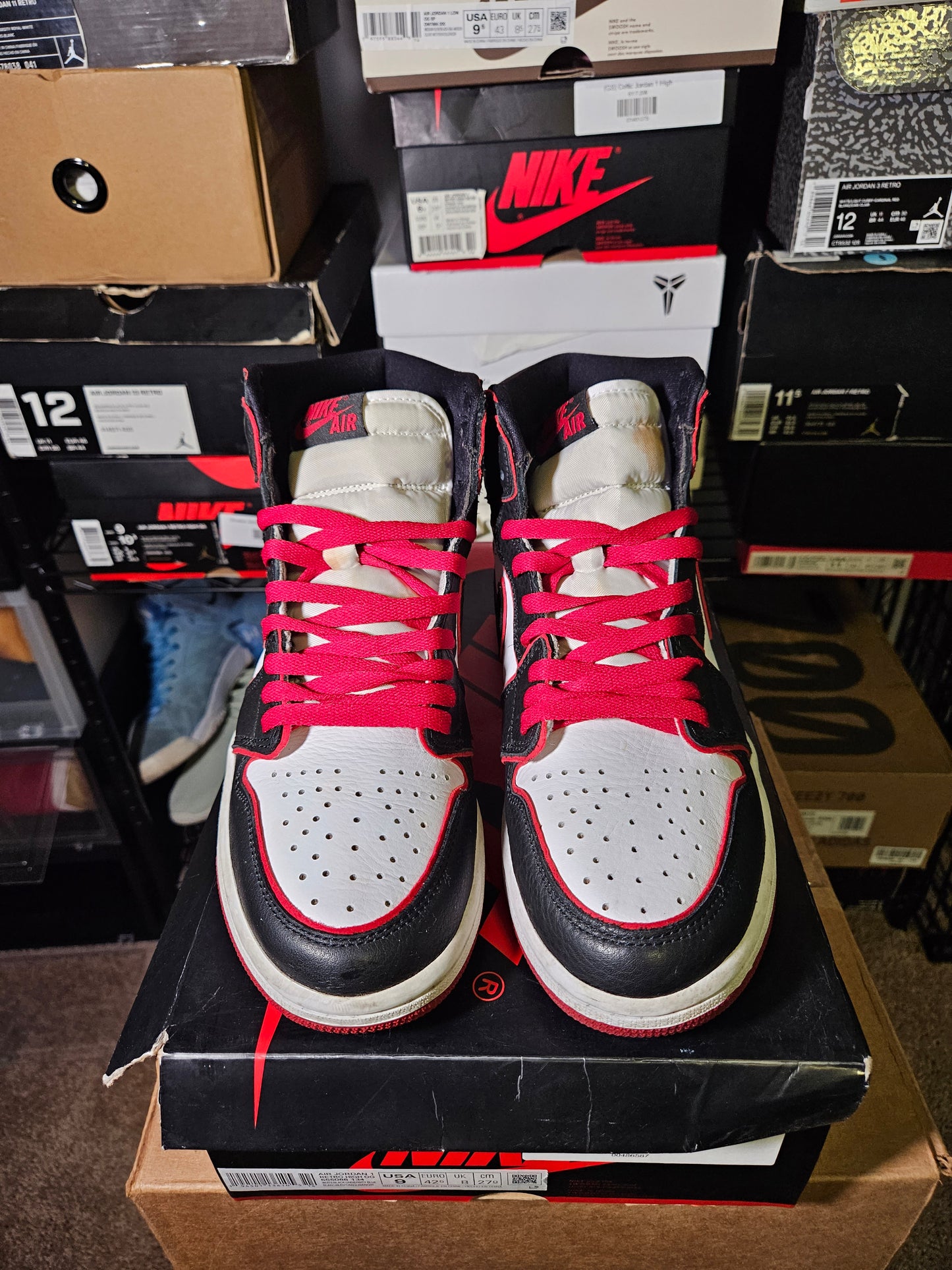 Size 9 - AJ 1 Retro High OG Bloodline 2019
