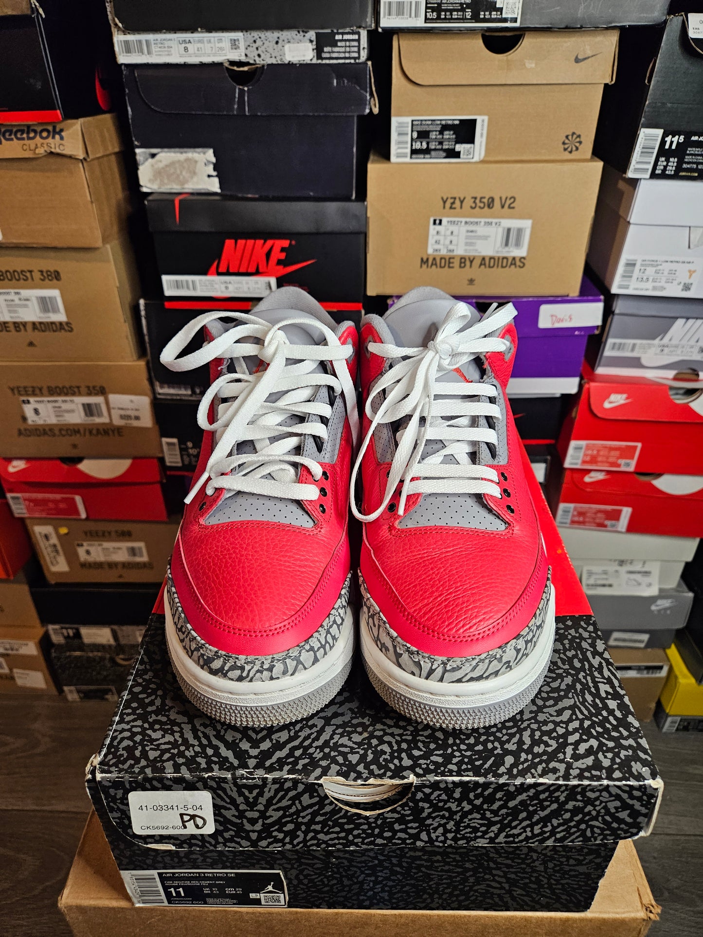 Size 11 - AJ 3 Retro SE Mid Unite