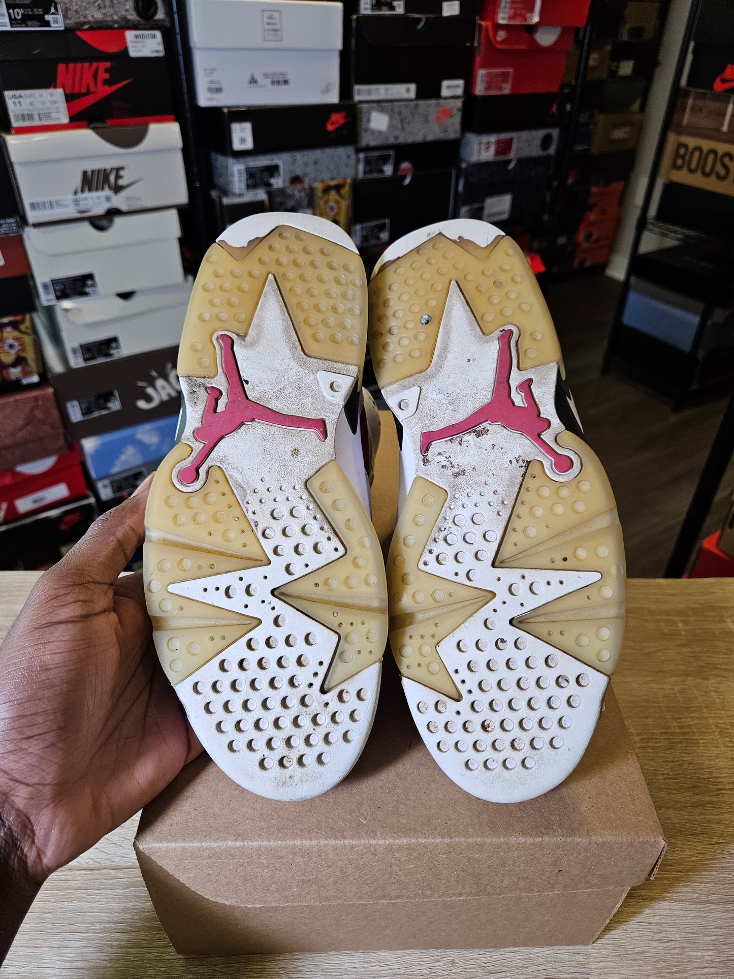 Size 7.5 - AJ 6 Retro OG Mid Carmine