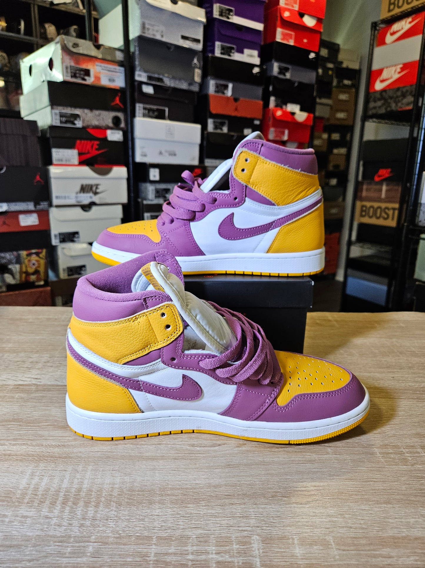 Size 9.5 - AJ 1 Retro High OG Brotherhood 2022