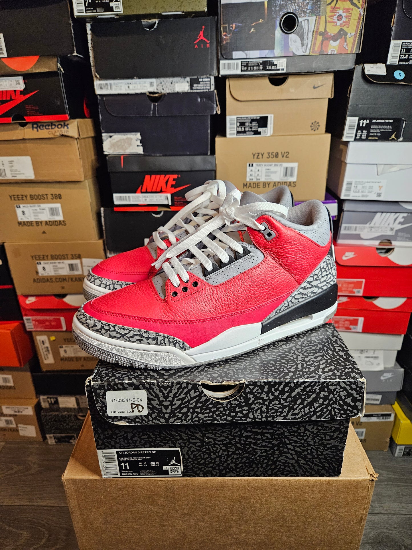 Size 11 - AJ 3 Retro SE Mid Unite