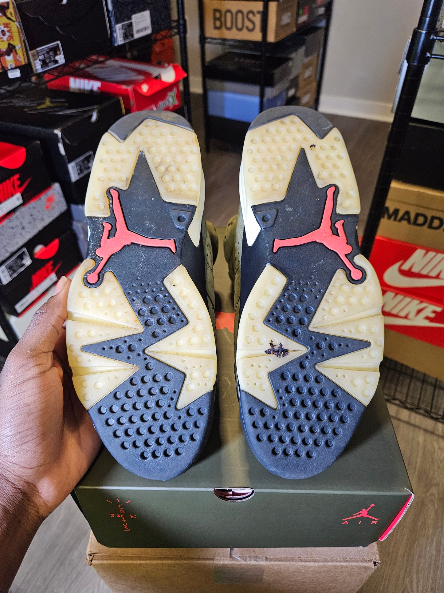 Size 10 - AJ 6 Retro x Travis Scott Mid Olive