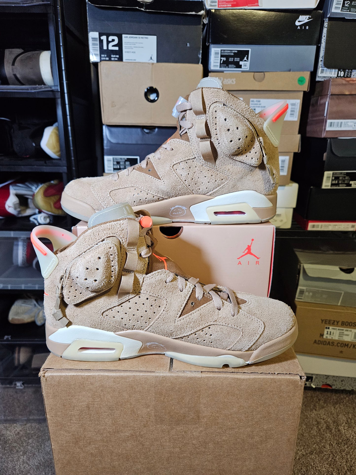 Size 8.5 - AJ 6 Retro x Travis Scott Mid British Khaki