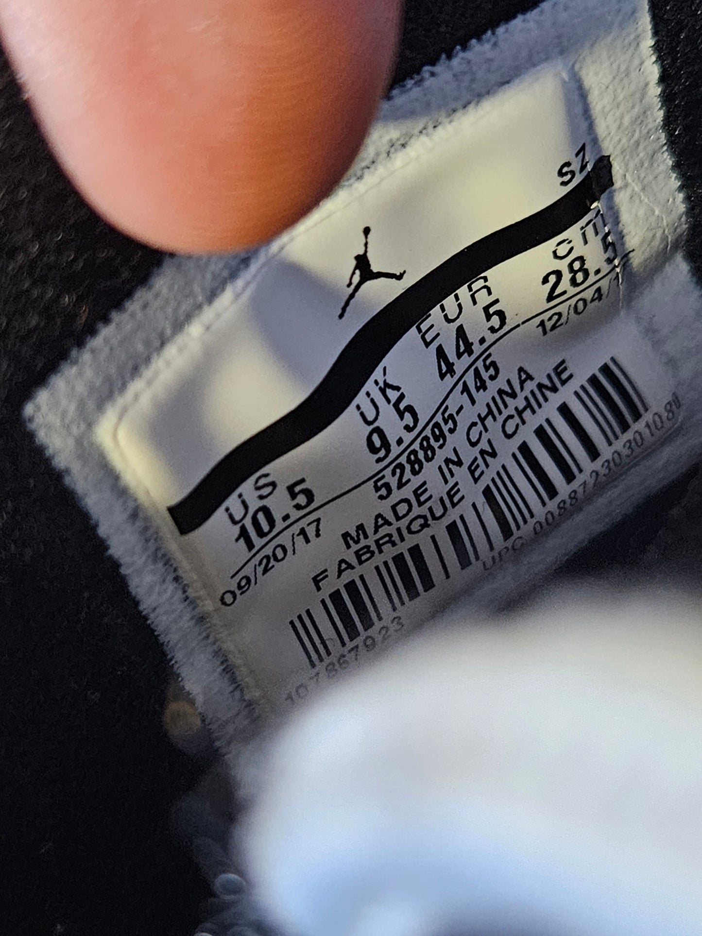 Size 10.5 - AJ 11 Retro Low Emerald