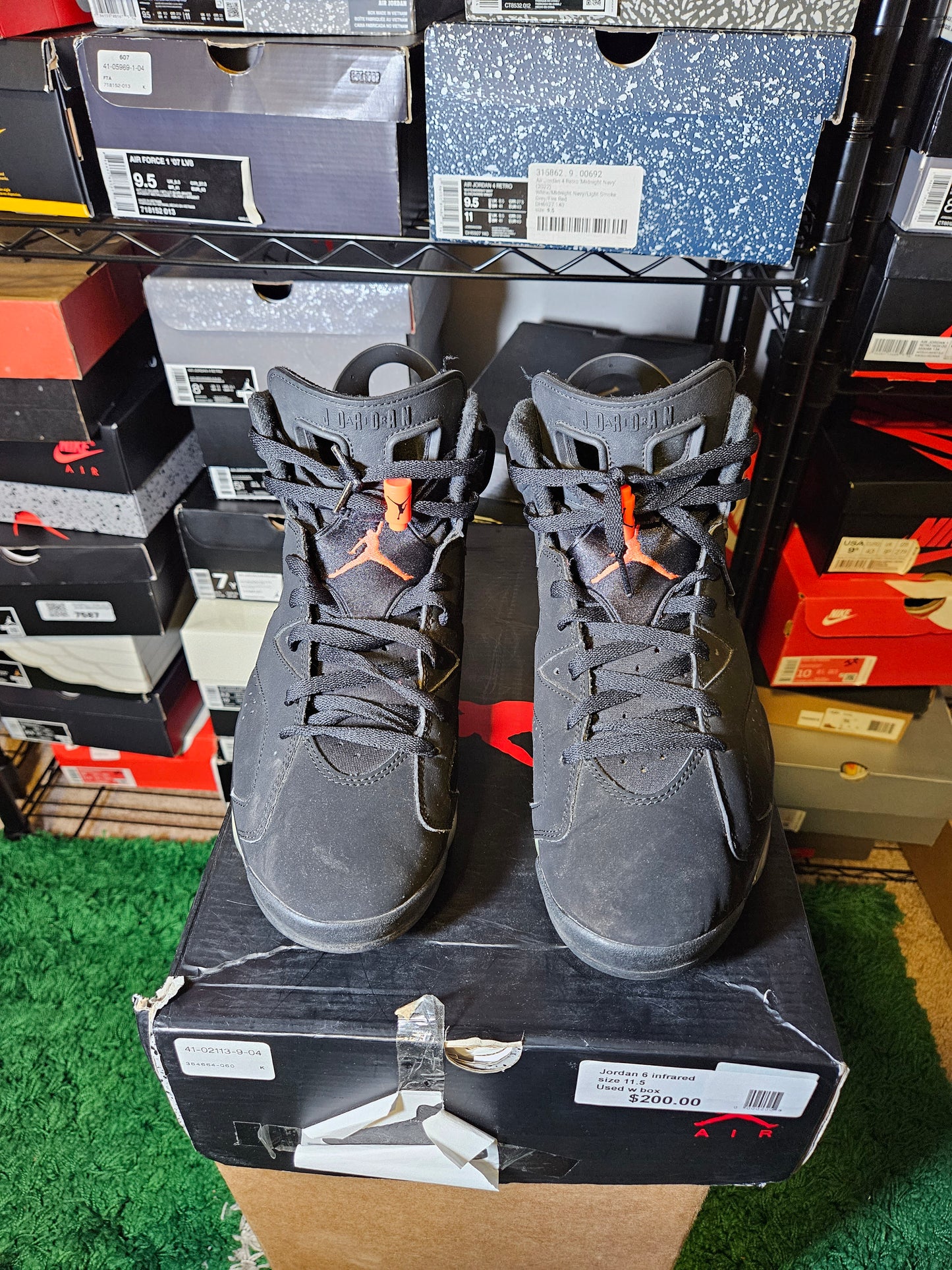 Size 11 - AJ 6 Retro Mid Infrared