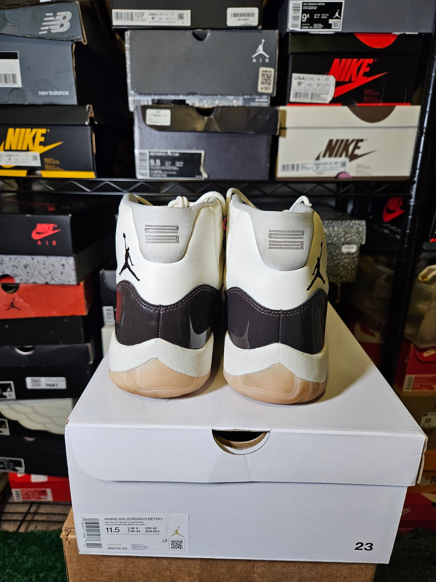 Size 11.5W/10M - Jordan 11 Retro Mid Neapolitan