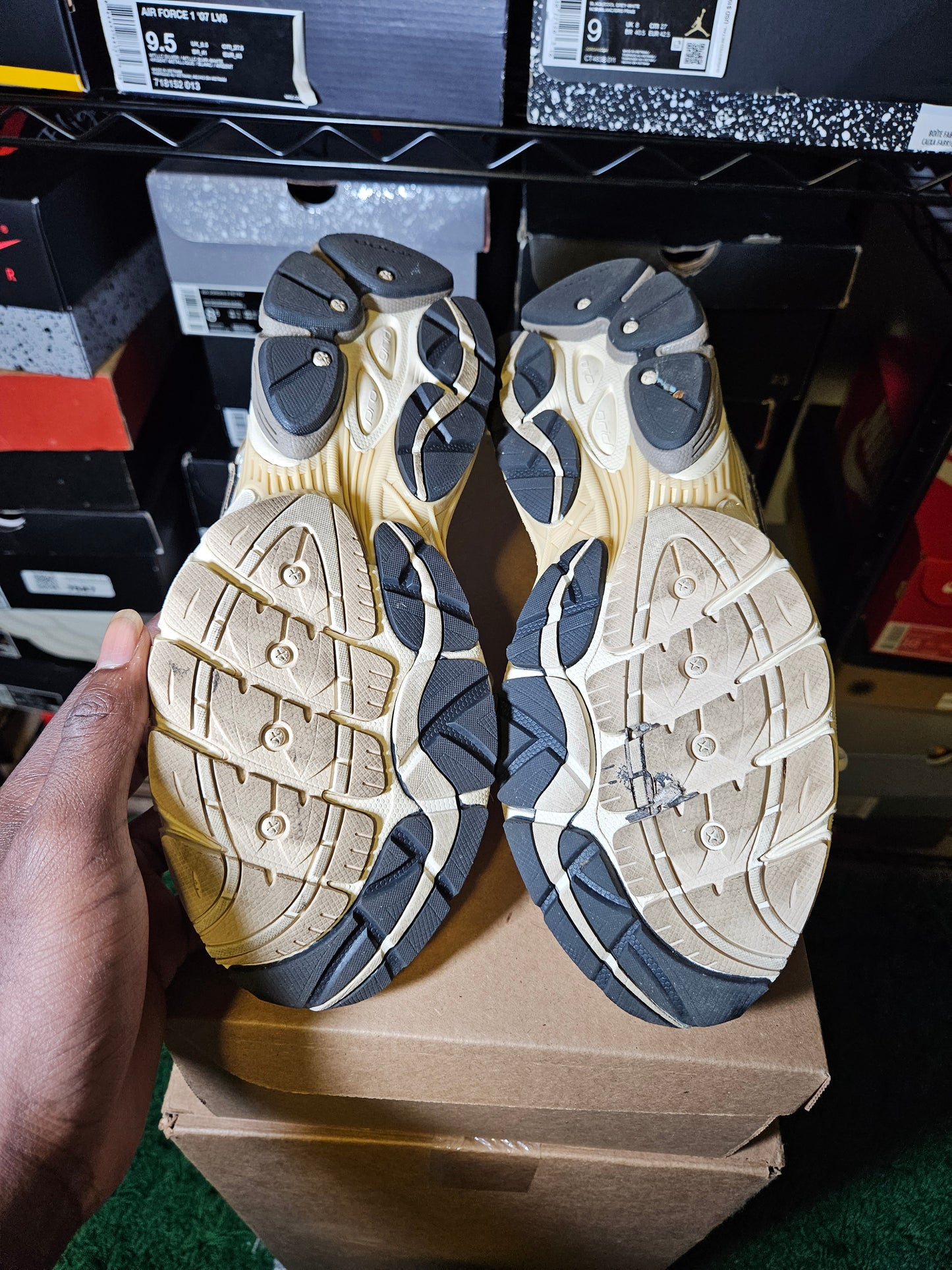 Size 9 - Saucony OG ProGrid Omni 9 Gold