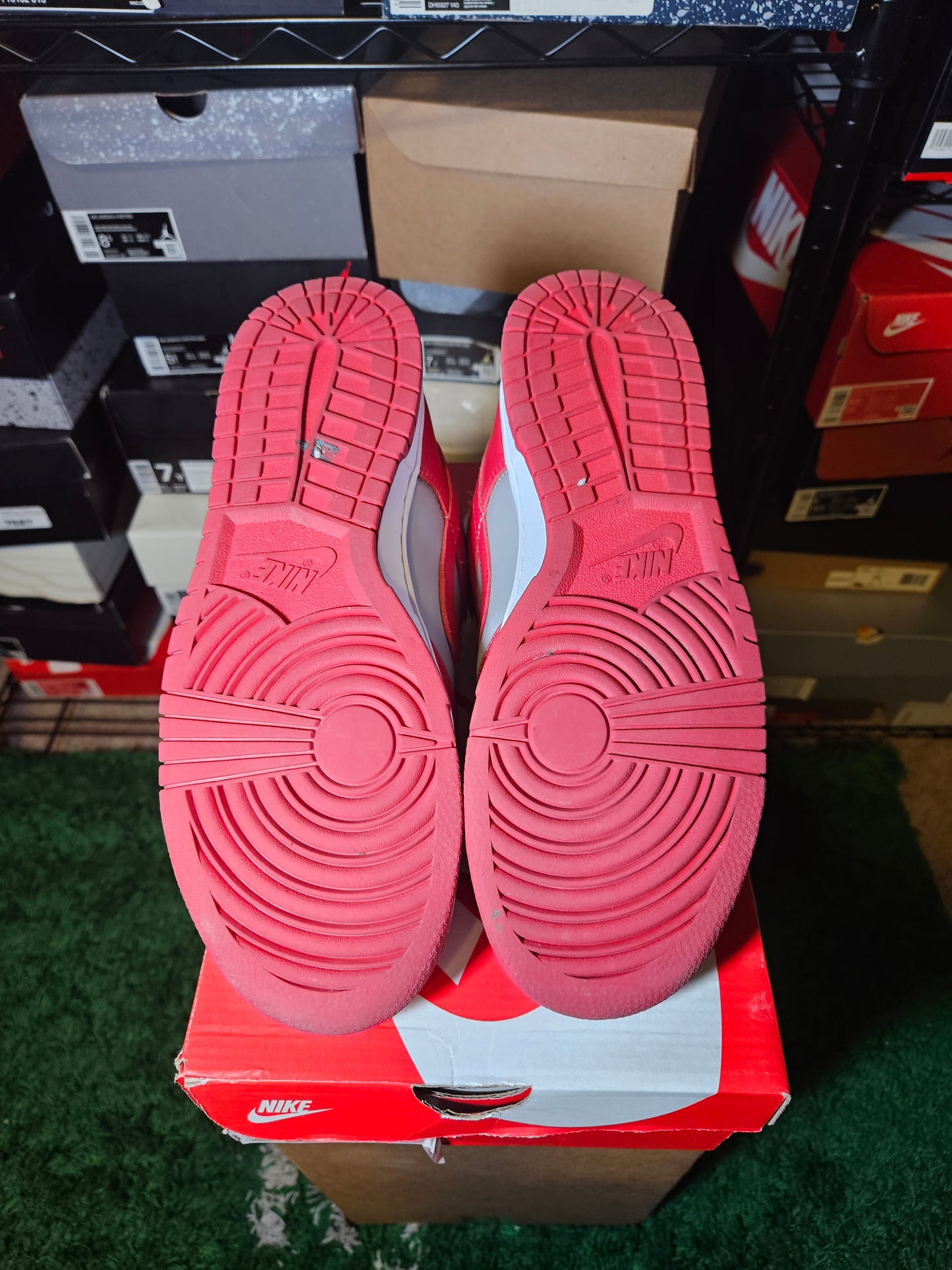 Size 9 - Dunk Low SP UNLV 2021