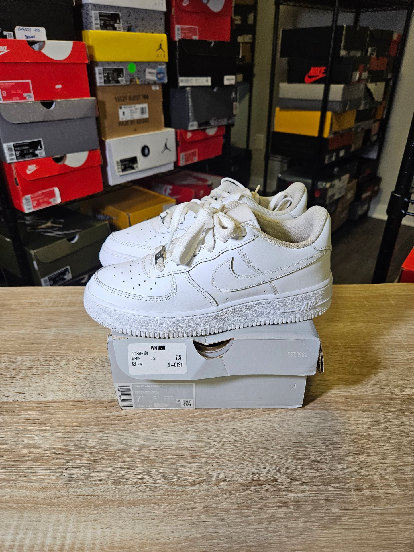 Size 7.5W/6M - AF1 Low White 2018