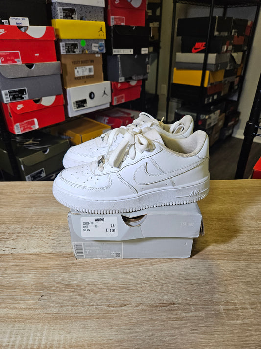 Size 7.5W/6M - AF1 Low White 2018