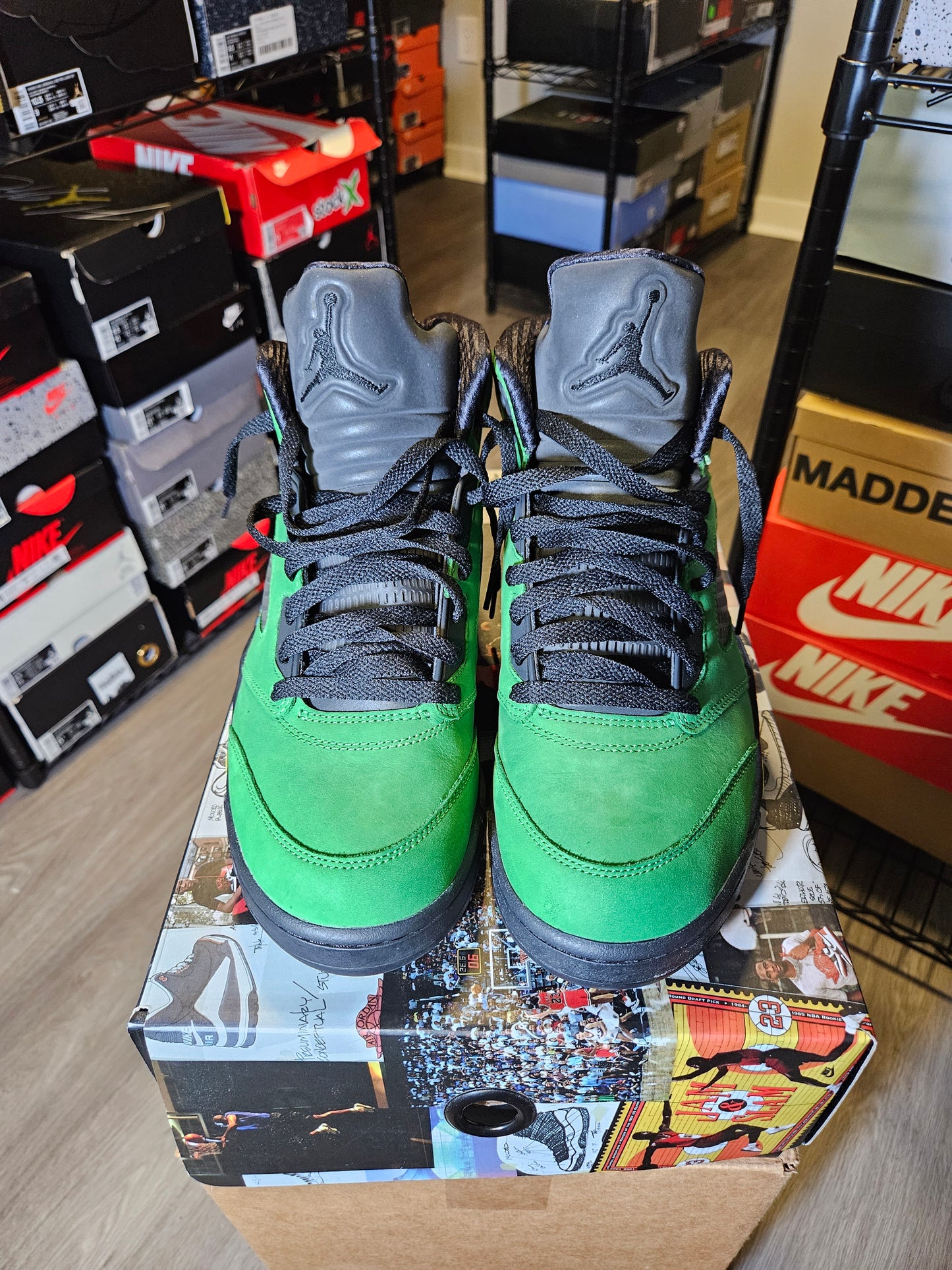 Size 10 - AJ 5 Retro SE Oregon 2020