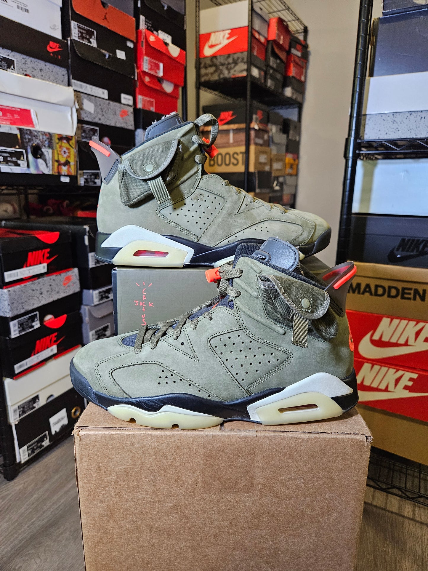 Size 10 - AJ 6 Retro x Travis Scott Mid Olive