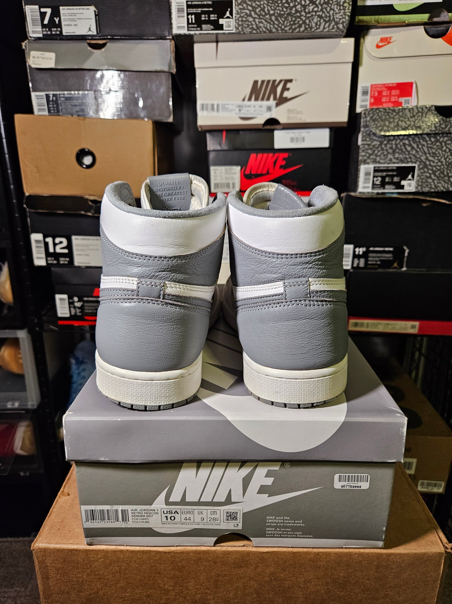 Size 10 - AJ 1 Retro High OG Stealth