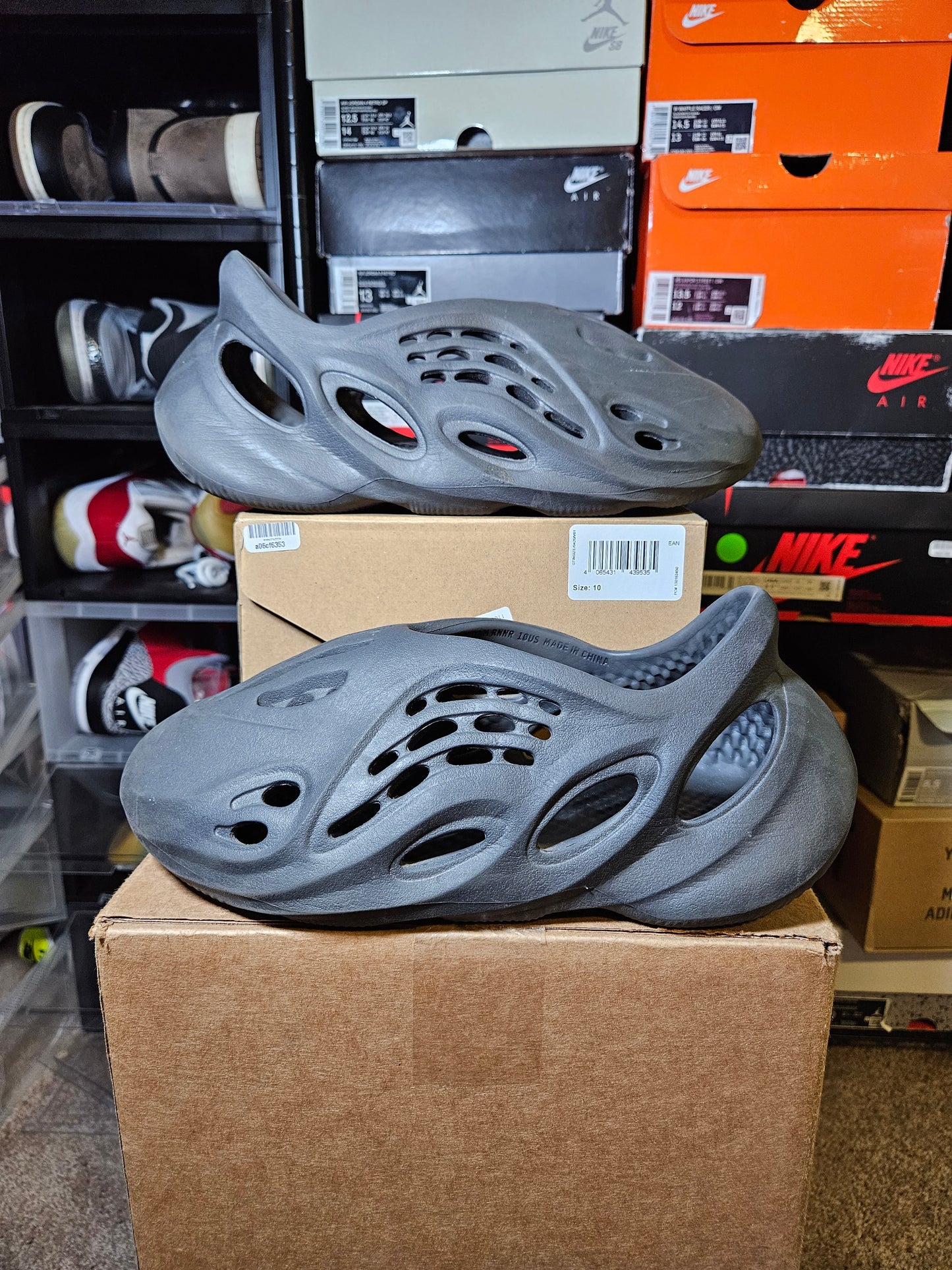 Size 10 - YZY Foam Runner Onyx