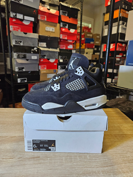 Size 6 - AJ 4 Retro White Thunder