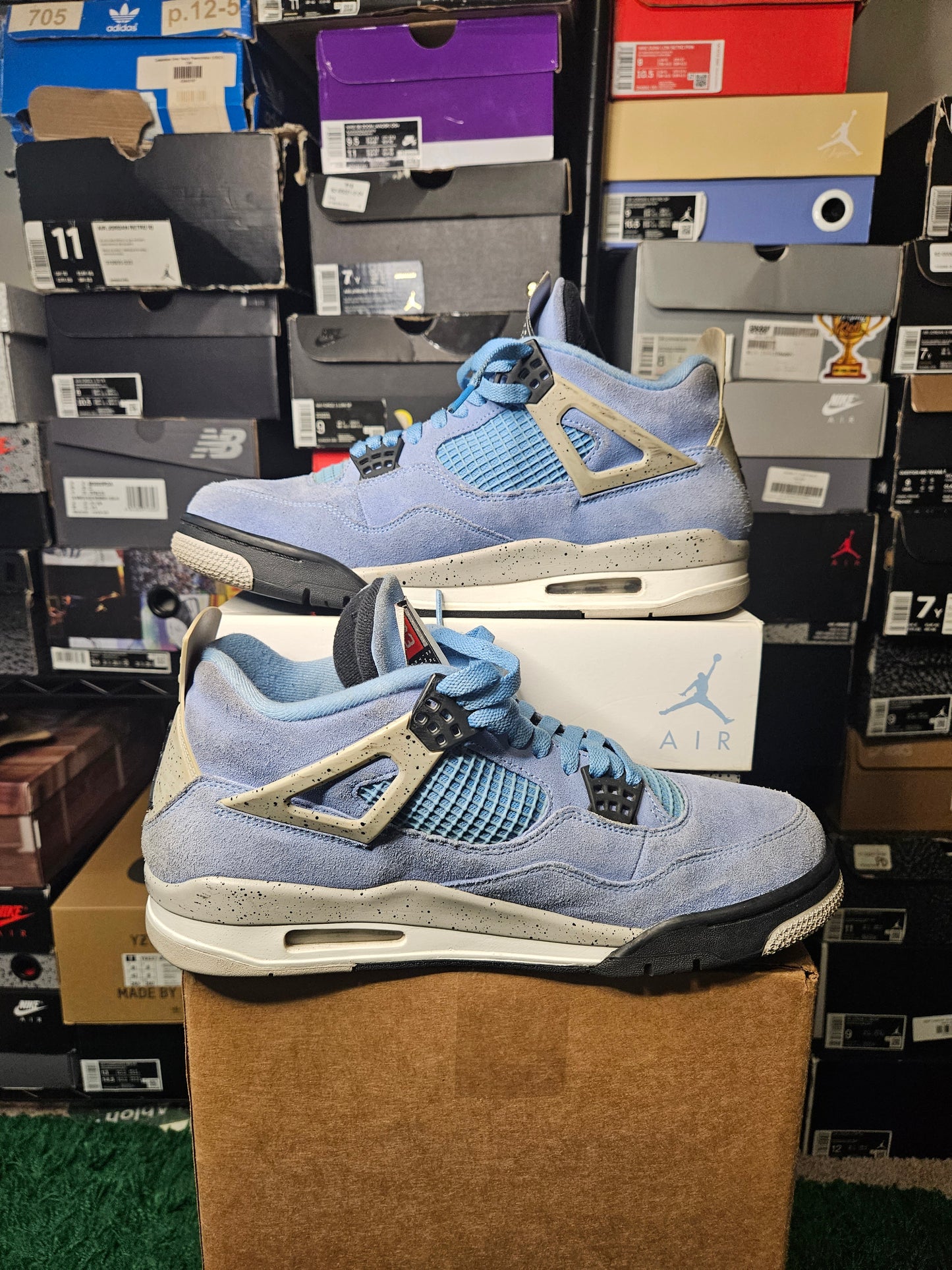Size 11.5 - Jordan 4 University Blue