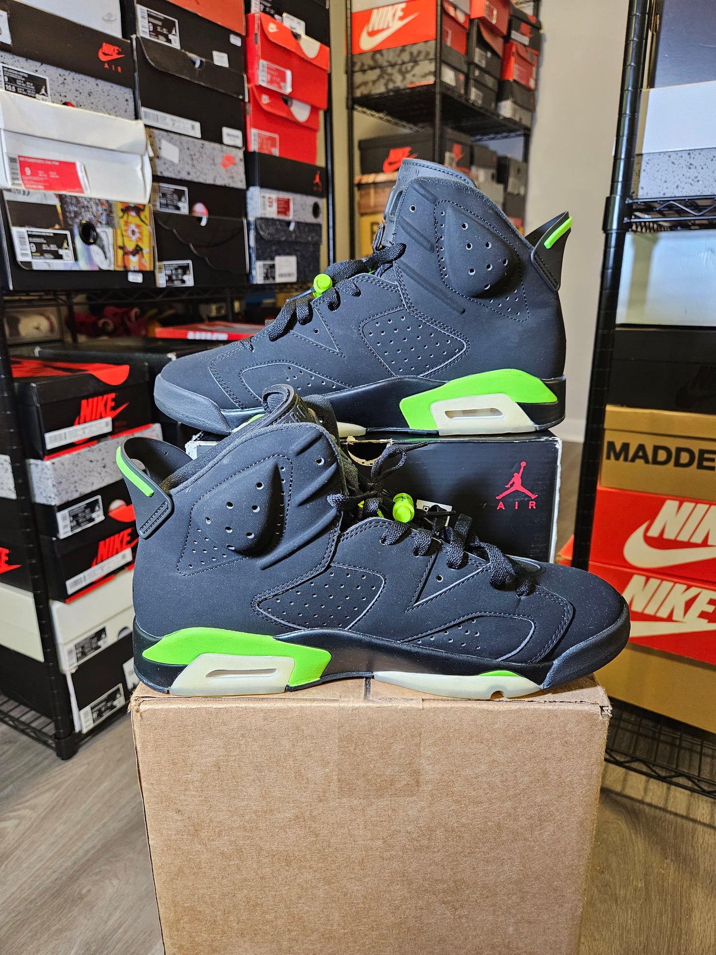 Size 10.5 - AJ 6 Retro Electric Green 2021