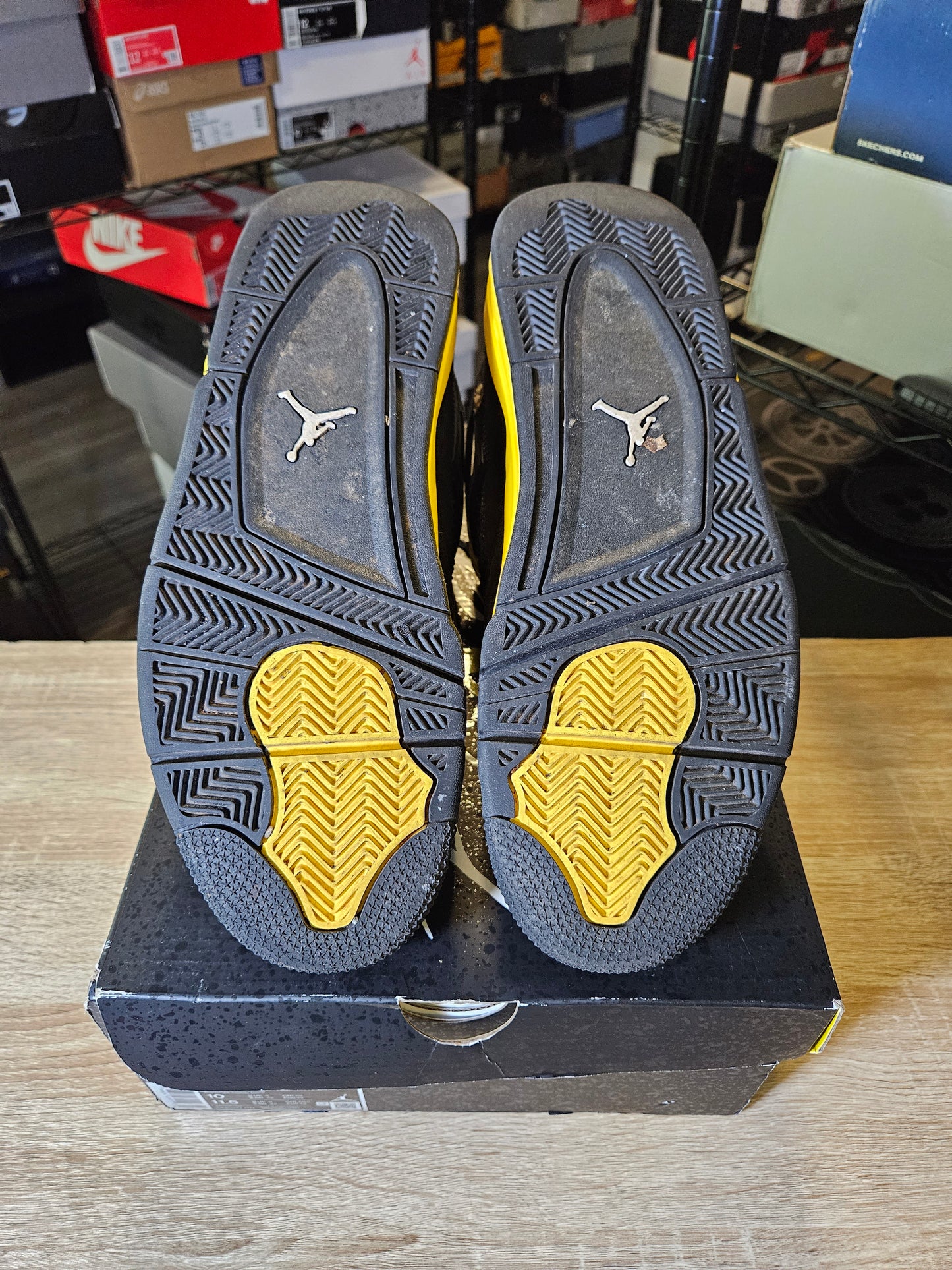 Size 10 - AJ 4 Retro Mid Thunder