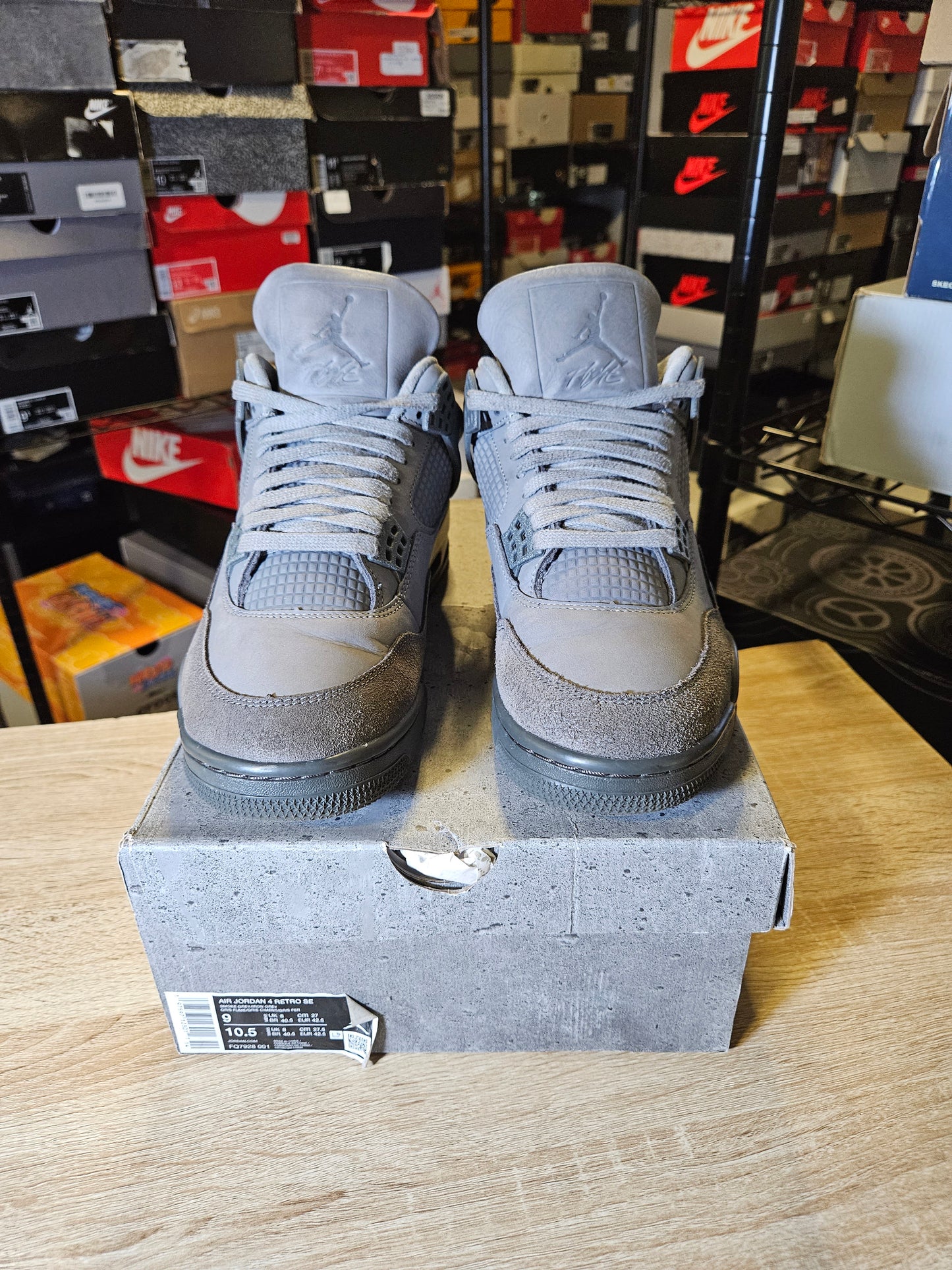 Size 9 - AJ 4 Retro SE Wet Cement