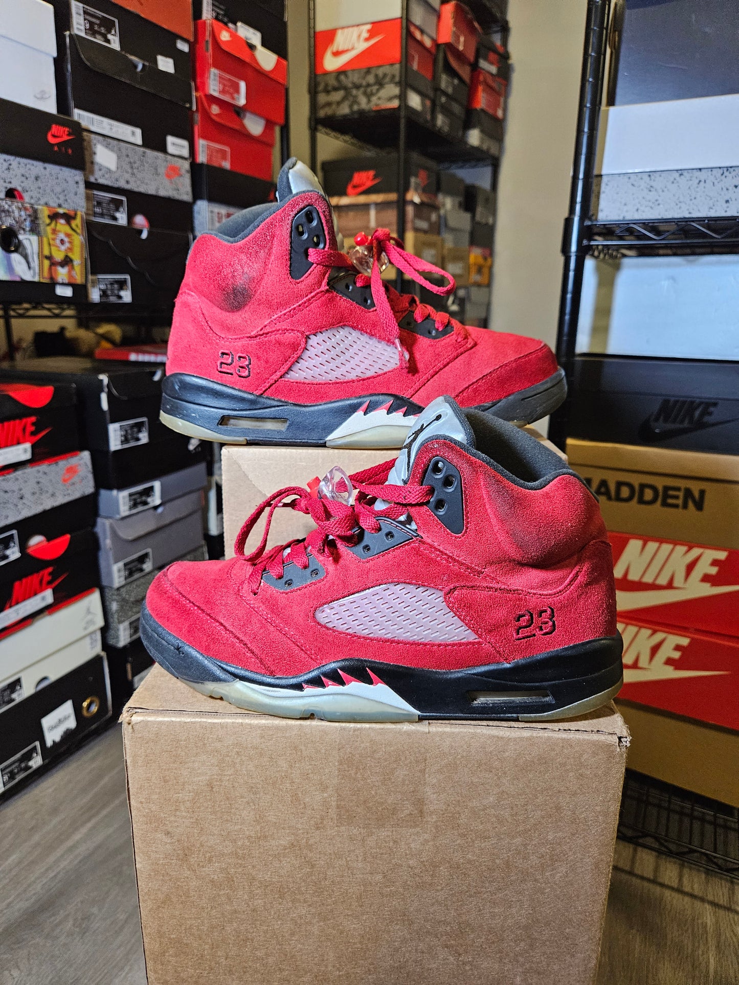 Size 9.5 - AJ 5 Retro Mid Raging Bull