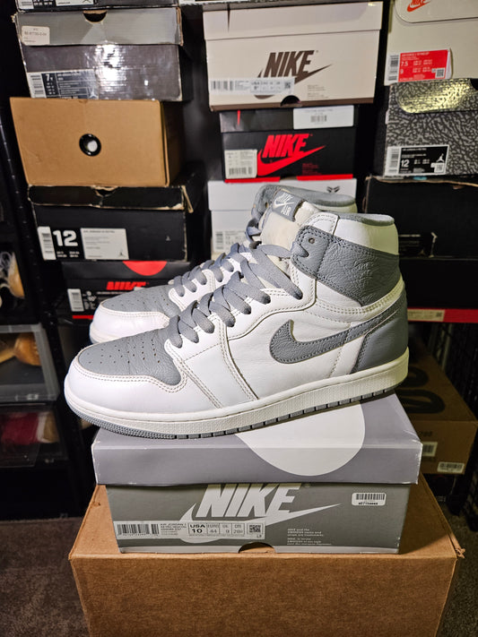 Size 10 - AJ 1 Retro High OG Stealth