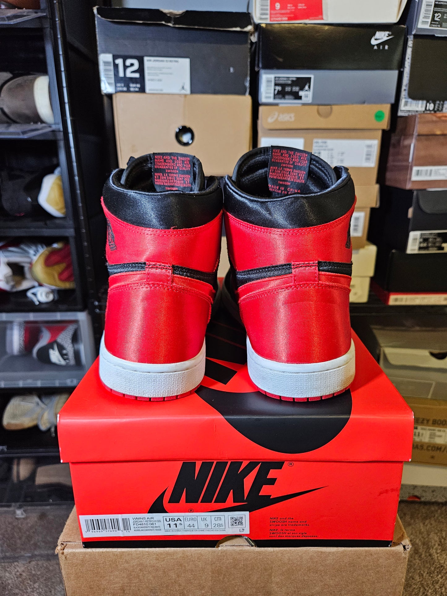 Size 11.5W/10M - AJ1 Satin Bred