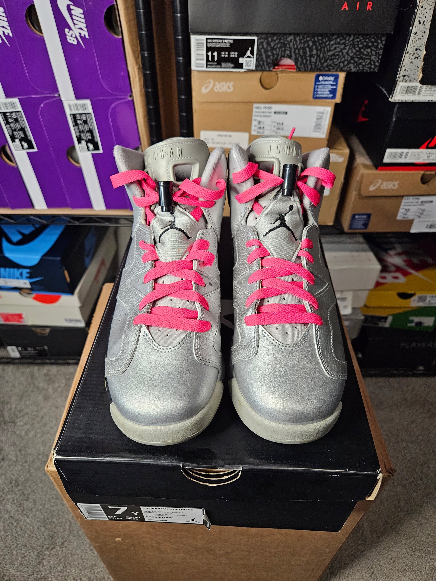Size 7 (GS) - AJ 6 Retro Mid Valentines Day