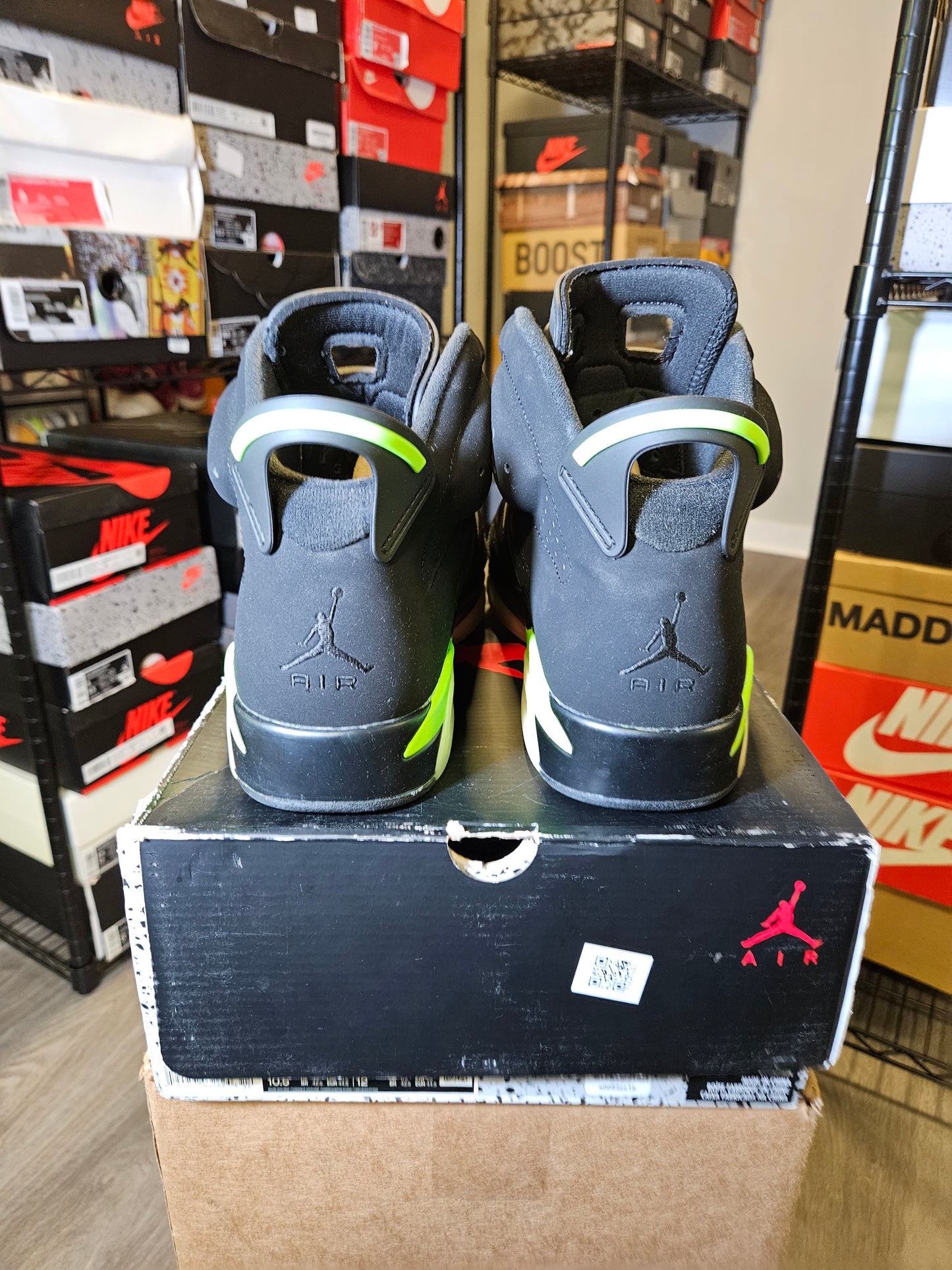 Size 10.5 - AJ 6 Retro Electric Green 2021