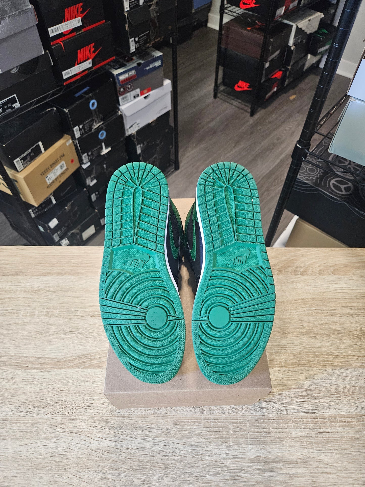 Size 9.5 - AJ 1 Retro OG High Pine Green 2.0