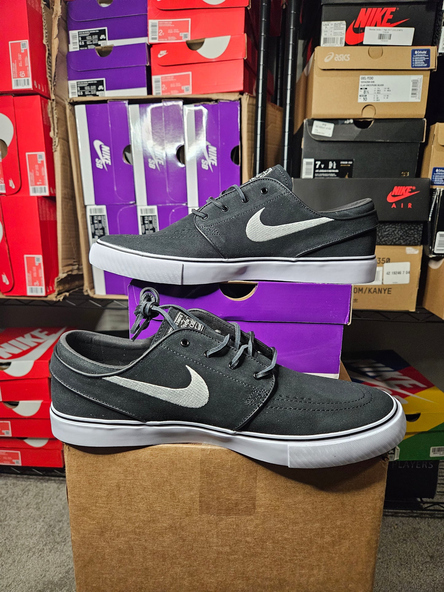 Sizes 5/9.5/10/11 - Zoom Stefan Janoski+ SB Black White