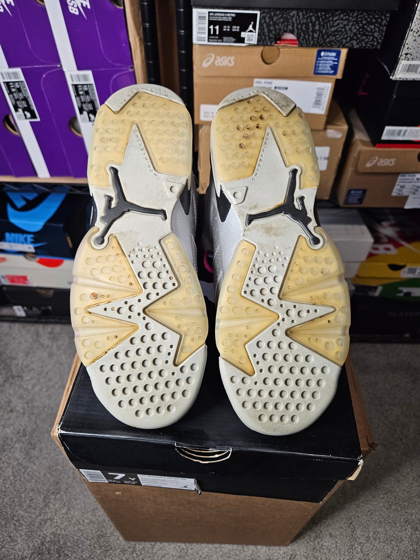 Size 7 (GS) - AJ 6 Retro Mid Valentines Day