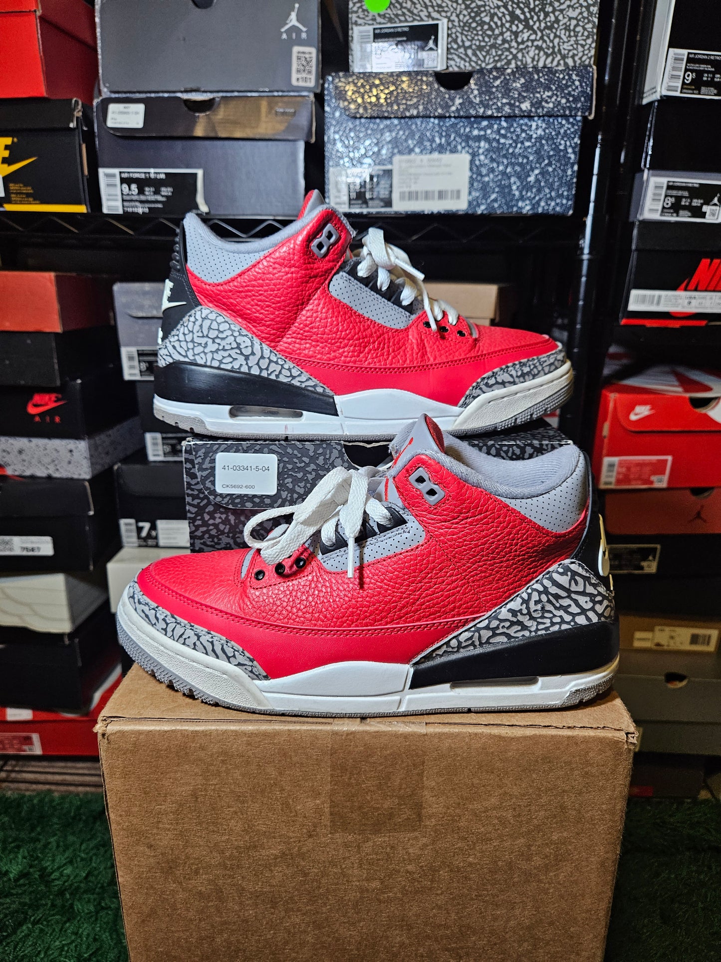 Size 9 - AJ 3 Retro SE Mid Unite