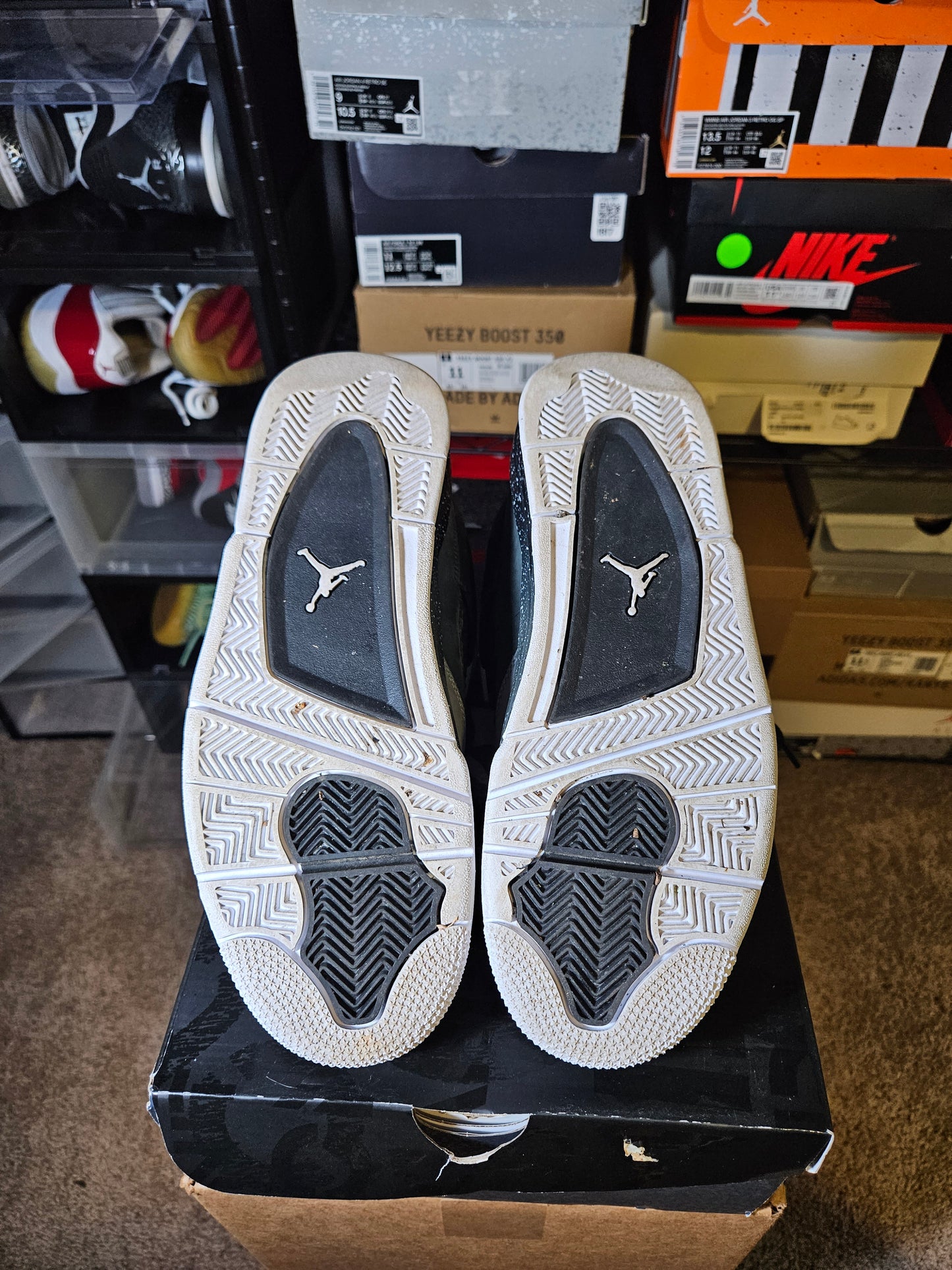 Size 8 - AJ 4 Retro 2024 Fear