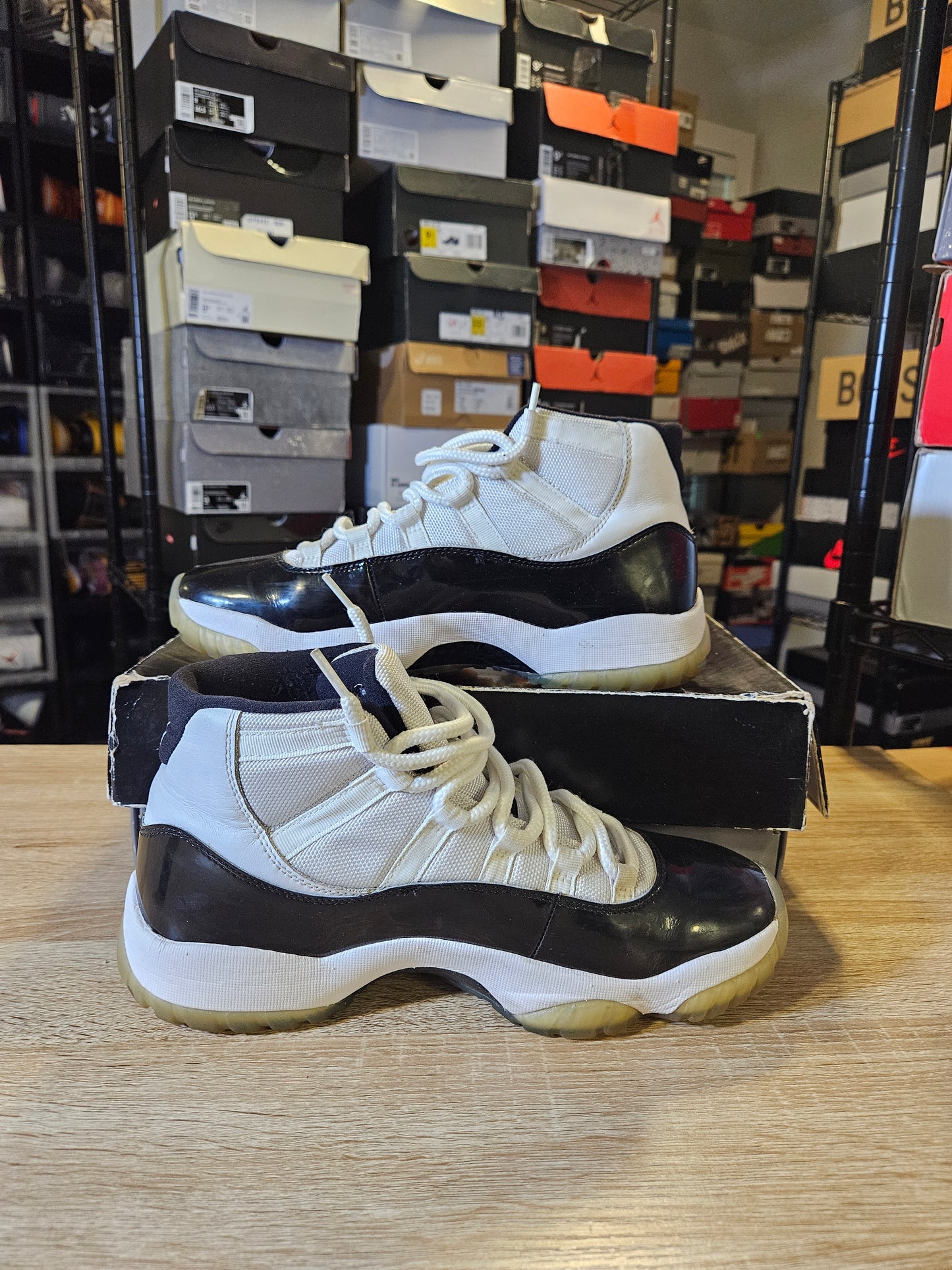 Size 9 - AJ 11 Retro High Concord