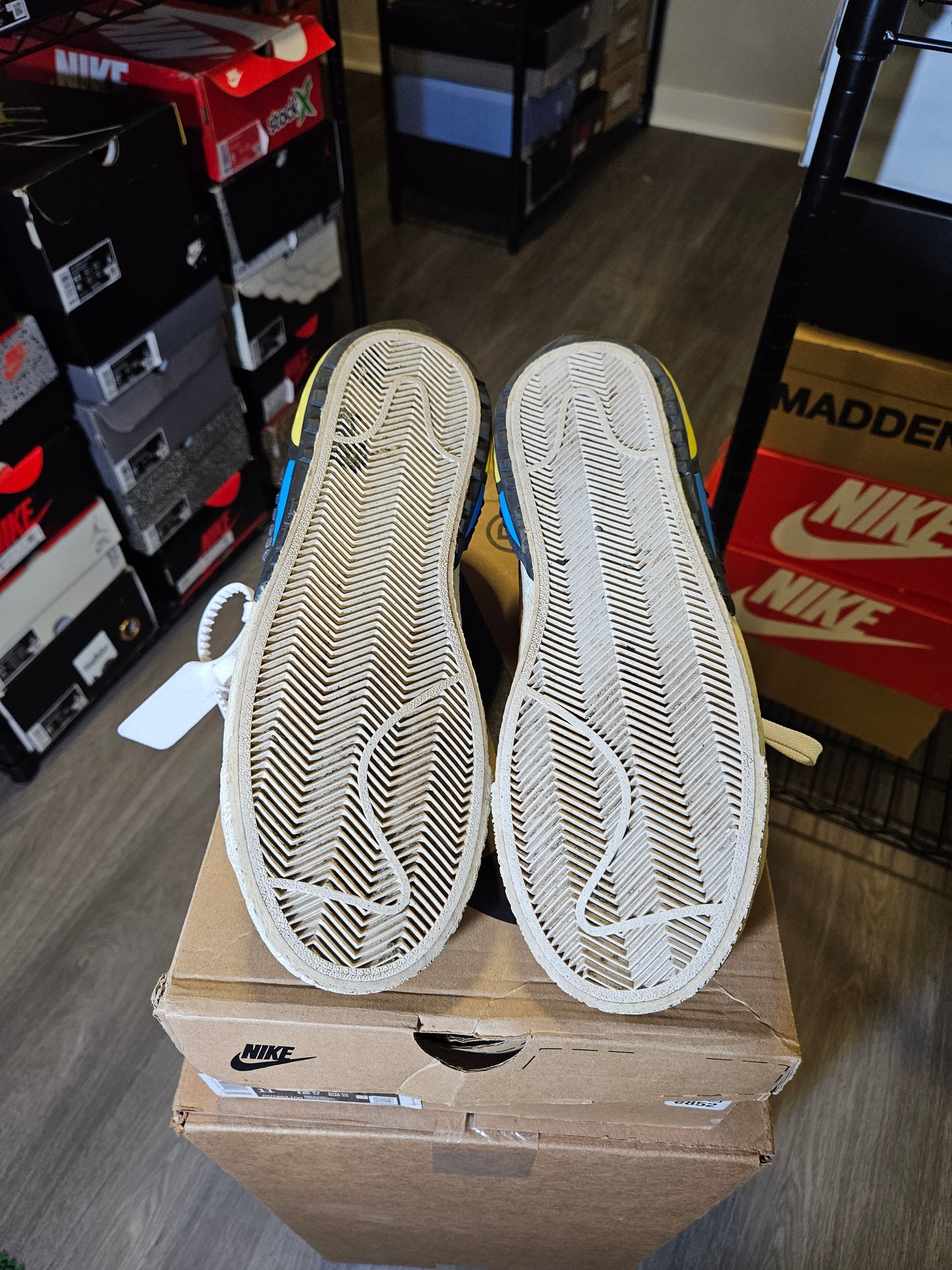 Size 9.5 - Off-White x Blazer Low White University Red