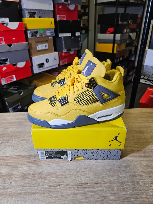 Size 7.5 - AJ 4 Retro Mid Lightning