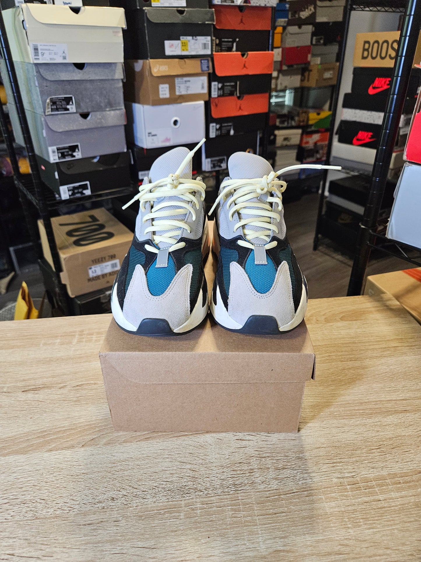Size 10 - YZY 700 Low Wave Runner