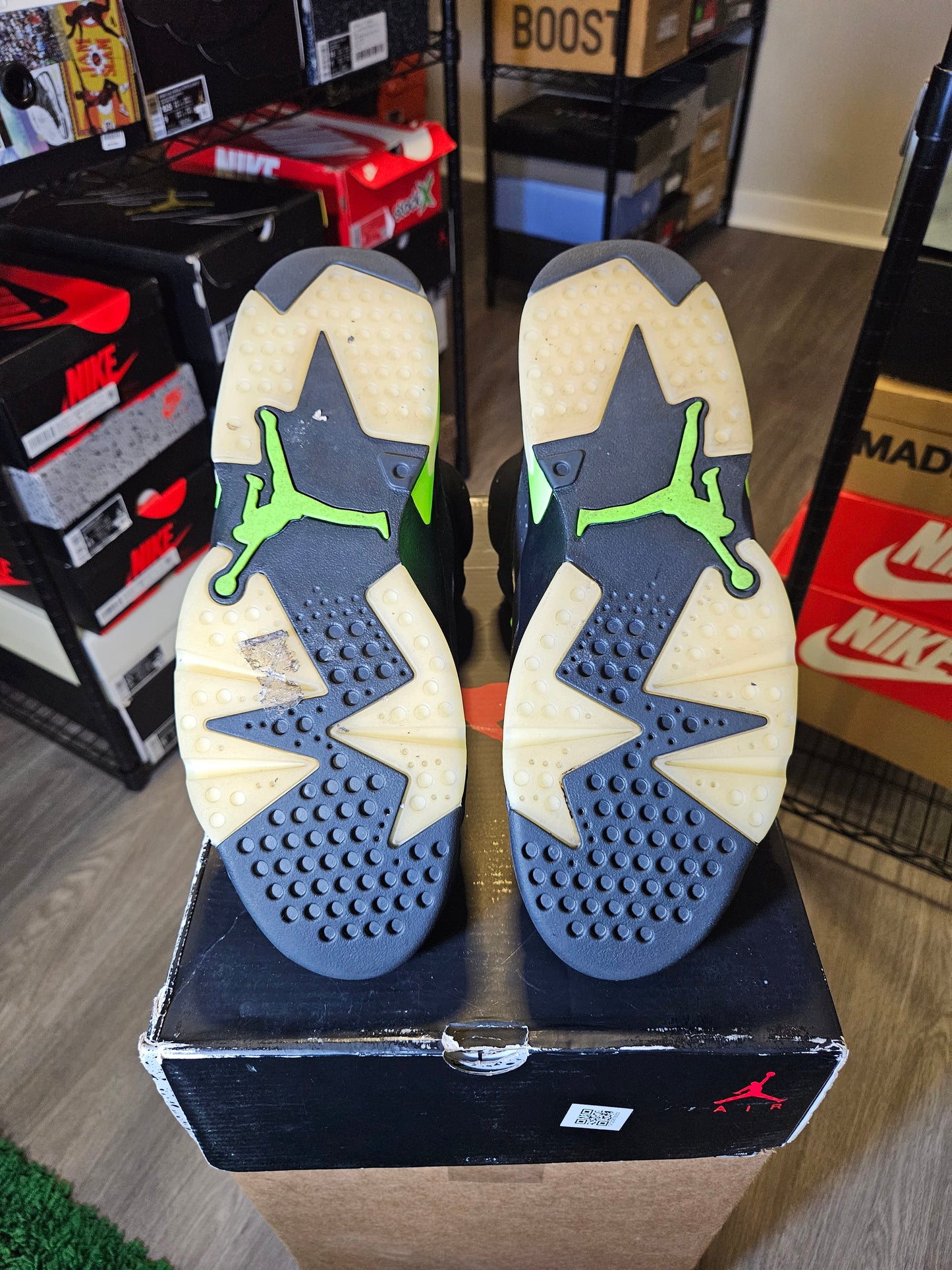 Size 10.5 - AJ 6 Retro Electric Green 2021