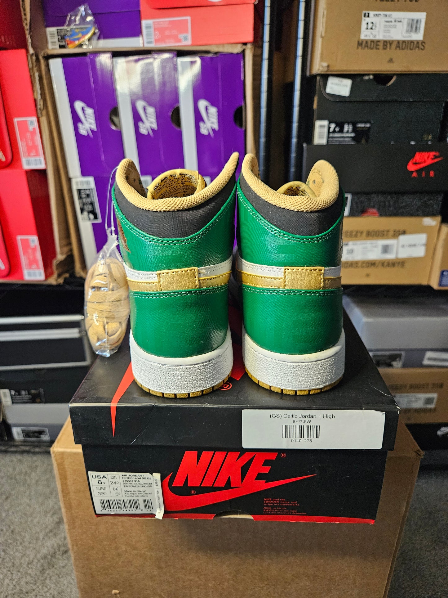 Size 6 - AJ 1 Retro OG High Celtics