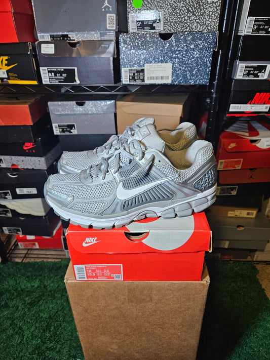 Size 12 - Air Zoom Vomero 5 Cool Grey