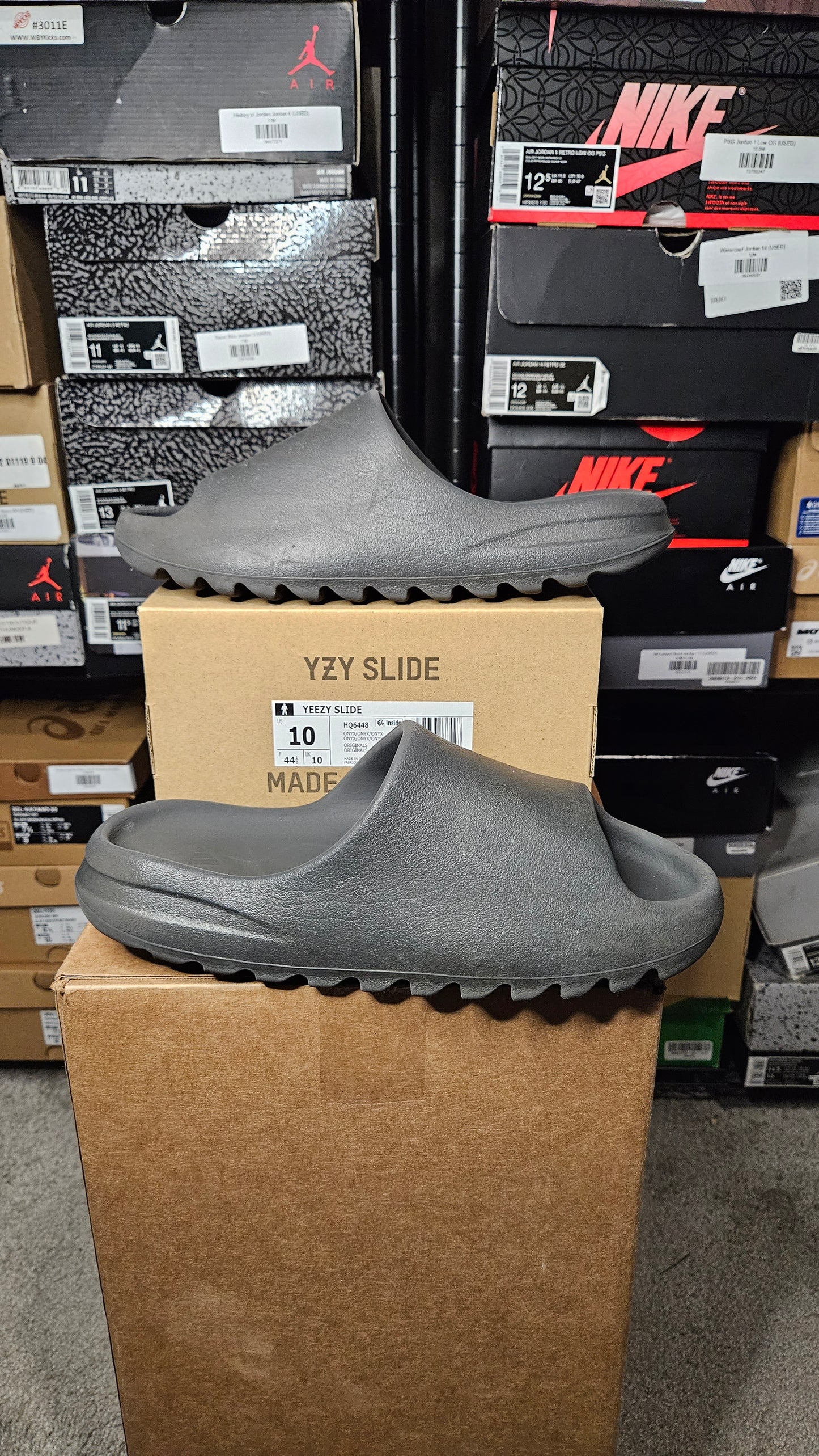 Size 10 - adidas Yeezy Slide Onyx