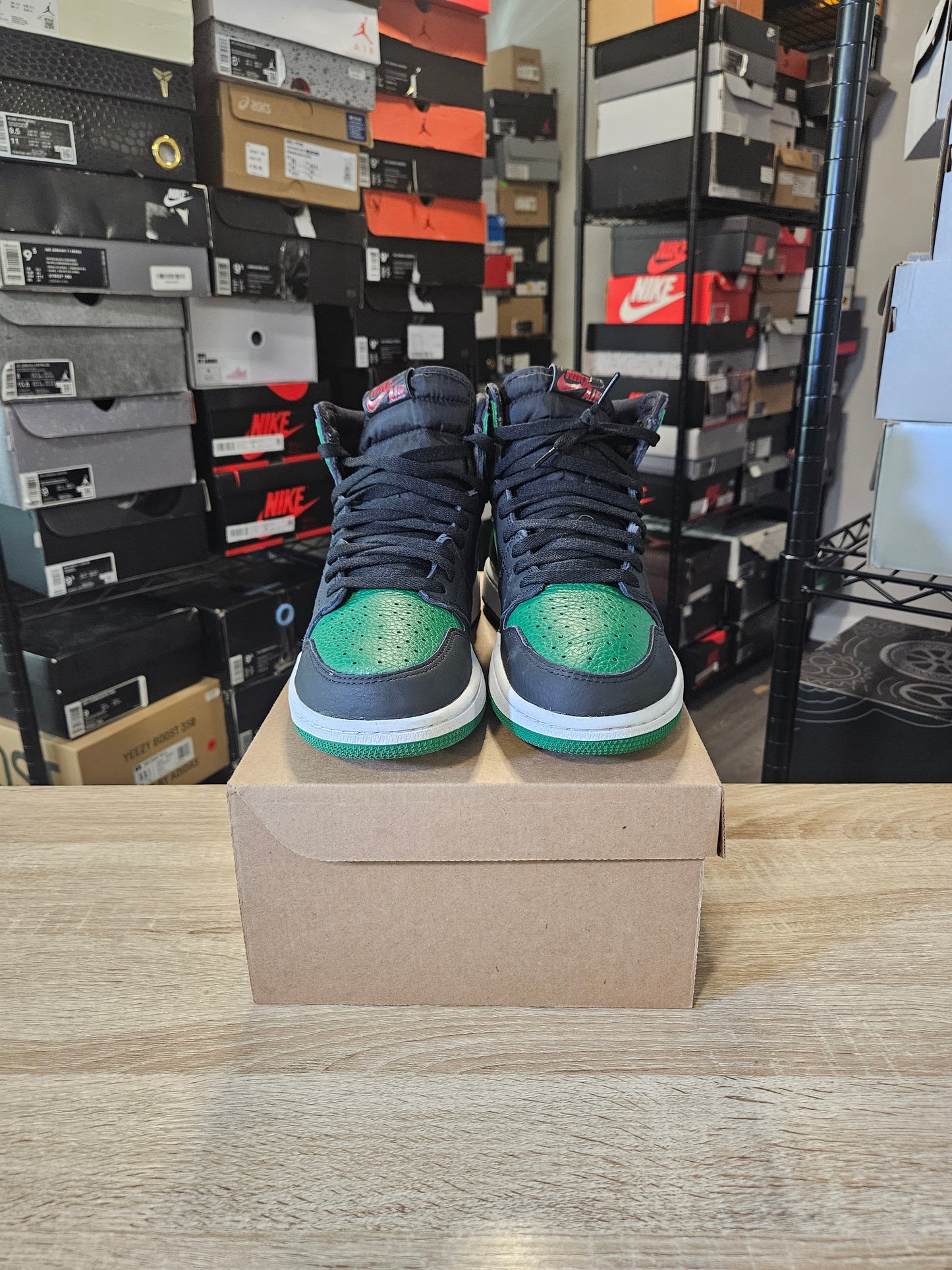 Size 9.5 - AJ 1 Retro OG High Pine Green 2.0