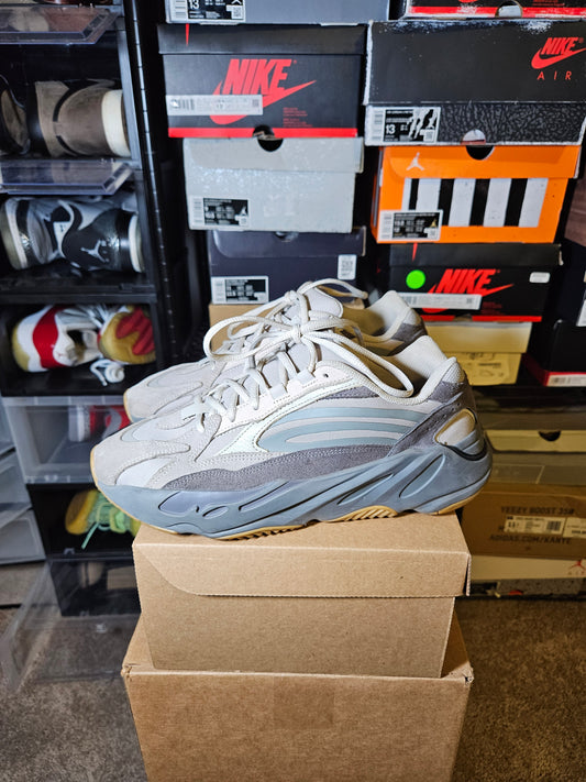 Size 9 - YZY Boost 700 V2 Tephra