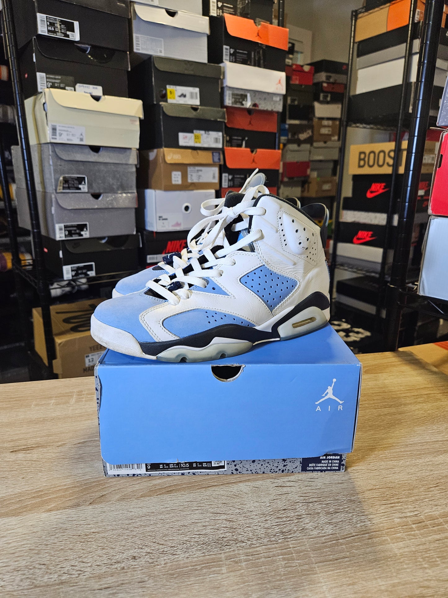 Size 9 - AJ 6 Retro UNC