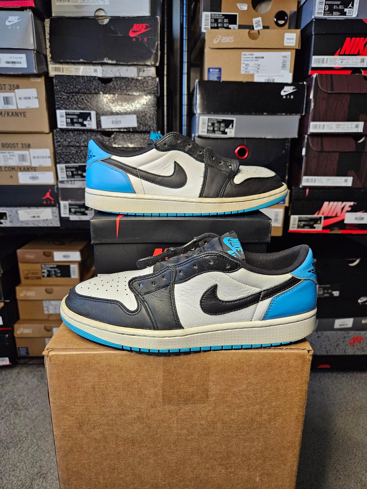 Size 10.5 - AJ 1 Retro OG Low UNC