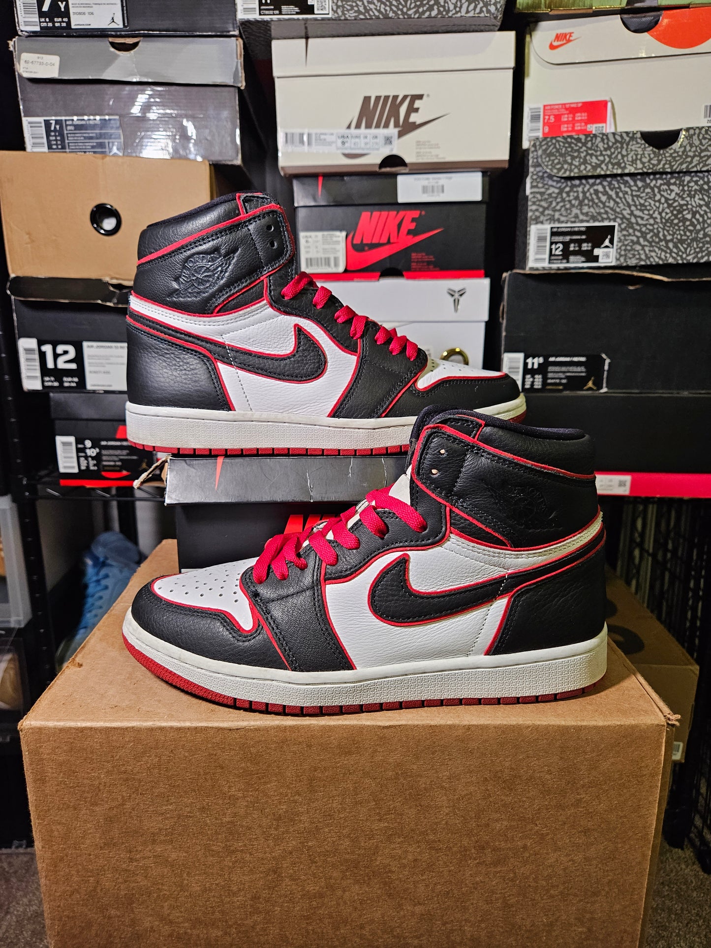 Size 9 - AJ 1 Retro High OG Bloodline 2019